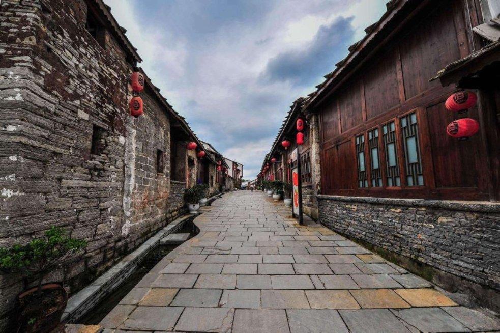 老公的前女友结婚送5000元，可以收吗？